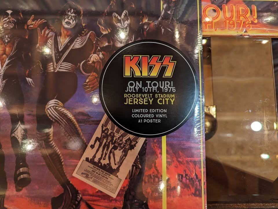 Kiss – On Tour! July 10th, 1976 Vinyl